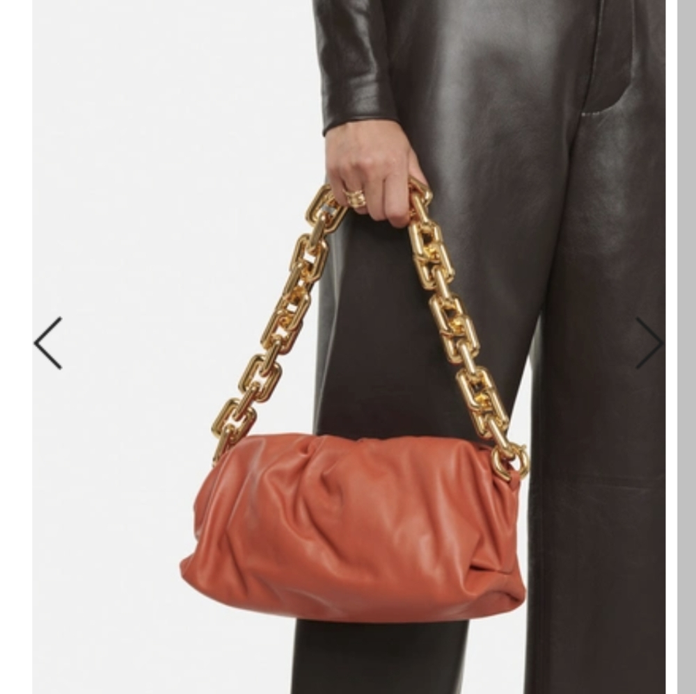 Bottega Veneta orange chain pouch bag - Picture 2 of 14